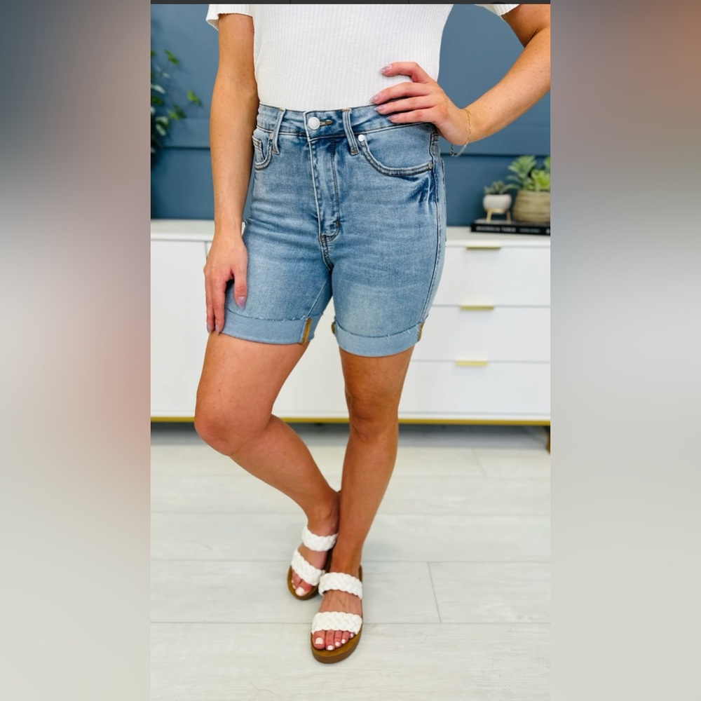 NWT Judy Blue Tummy Control Denim Shorts